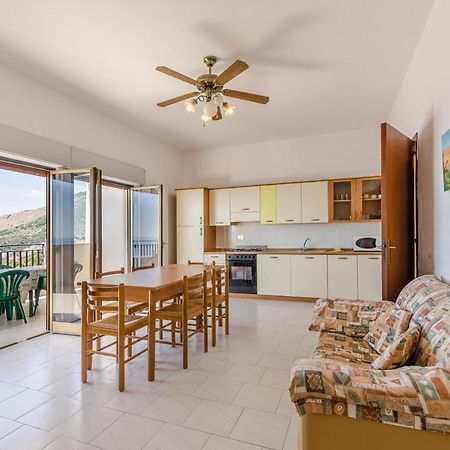 Ferienwohnung Casa Vacanze Andreana Letojanni Exterior foto