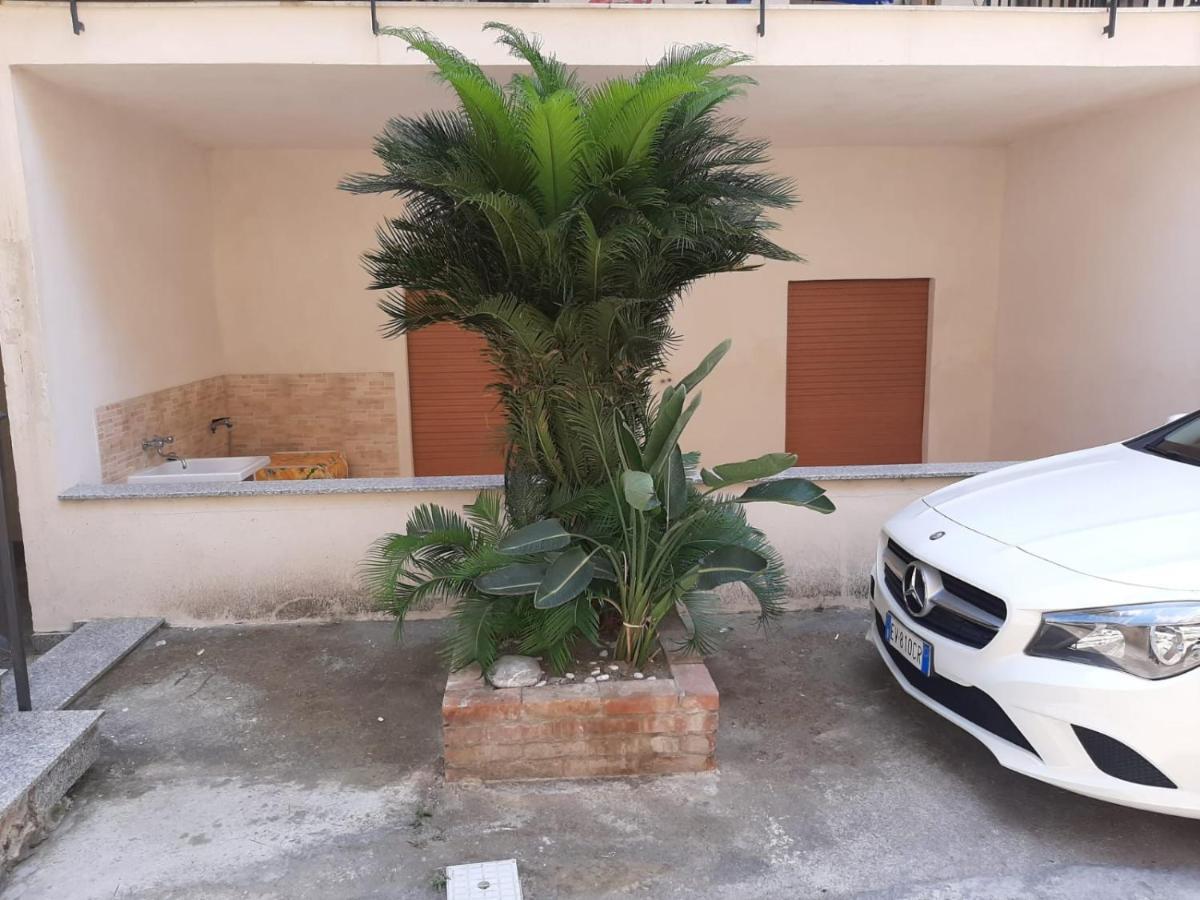 Ferienwohnung Casa Vacanze Andreana Letojanni Exterior foto