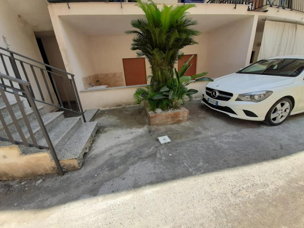 Ferienwohnung Casa Vacanze Andreana Letojanni Exterior foto