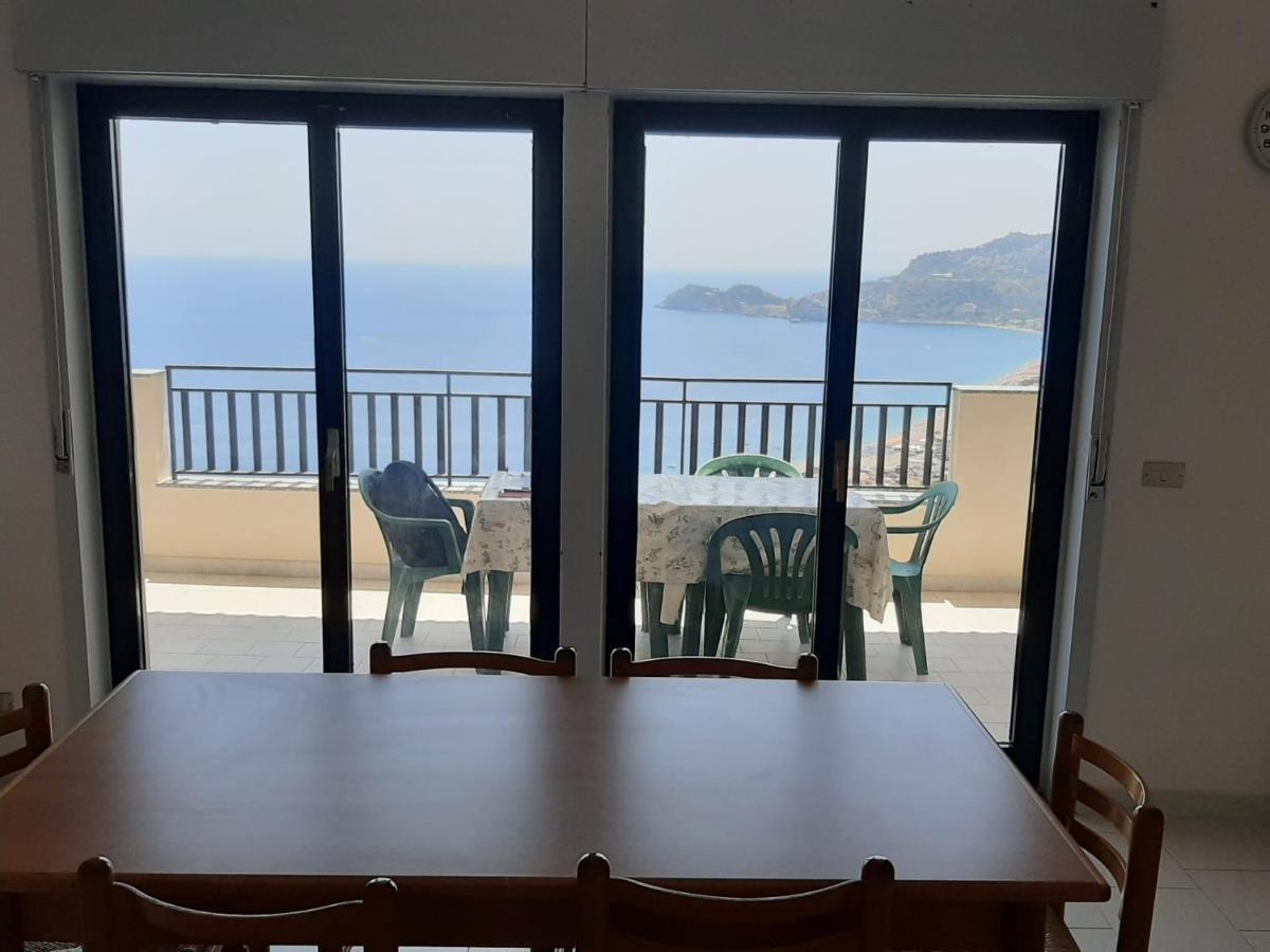 Ferienwohnung Casa Vacanze Andreana Letojanni Exterior foto